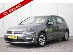 Grijs, metallic lak Gebruikt 2020 VW e-Golf Hatchback | € 12.750 (Eerlijke prijs)