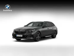Grijs Nieuw 2024 BMW 530e Comfort Edition Stationwagen | € 87.153 (Eerlijke prijs)