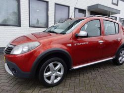 Rood Gebruikt 2011 Dacia Sandero Stepway Hatchback | € 2.950 (Goede deal)