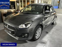 Grijs Gebruikt 2023 Suzuki Swift Style Hatchback | € 20.985 (Eerlijke prijs)