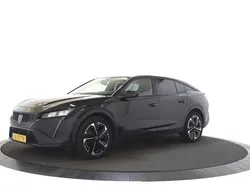 Zwart Gebruikt 2024 Peugeot 408 Allure Sedan | € 29.350 (Eerlijke prijs)