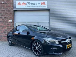 Zwart, metallic lak Gebruikt 2013 Mercedes CLA180 Ambition Sedan | € 13.544 (Eerlijke prijs)