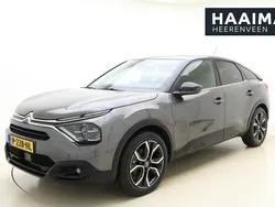 Oranje, metallic lak Gebruikt 2021 Citroën e-C4 Shine SUV | € 19.950 (Eerlijke prijs)