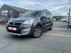 Grijs Gebruikt 2016 Peugeot Partner Outdoor Van | € 11.999
