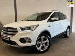 Wit Gebruikt 2018 Ford Kuga Titanium SUV | € 16.450 (Goede deal)