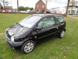 Zwart Gebruikt 2000 Renault Twingo Hatchback | € 698 (Eerlijke prijs)