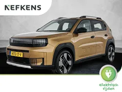 Bruin Nieuw 2025 Fiat Grande Panda La Prima SUV | € 28.995