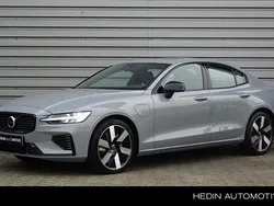Grijs, metallic lak Gebruikt 2024 Volvo S60 Plus Sedan | € 49.995