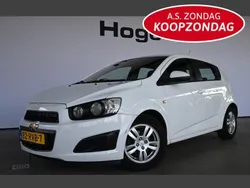 Wit Gebruikt 2011 Chevrolet Aveo LT Hatchback | € 3.240 (Duur)