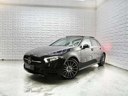 Zwart (metallic) Gebruikt 2020 Mercedes A250 AMG Hatchback | € 25.999 (Eerlijke prijs)