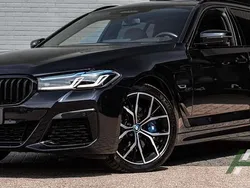 Zwart Gebruikt 2021 BMW 530 M Sport Stationwagen | € 41.950 (Eerlijke prijs)