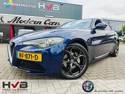Blauw Gebruikt 2017 Alfa Romeo Giulia Business Sedan | € 15.995 (Eerlijke prijs)
