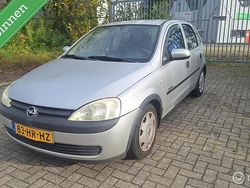 Grijs Gebruikt 2001 Opel Corsa Comfort Hatchback | € 999 (Eerlijke prijs)