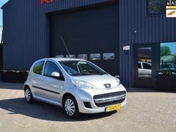 Grijs Gebruikt 2010 Peugeot 107 Hatchback | € 3.950 (Eerlijke prijs)