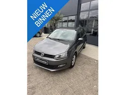 Grijs, metallic lak Gebruikt 2013 VW Polo Highline Hatchback | € 9.350 (Goede deal)