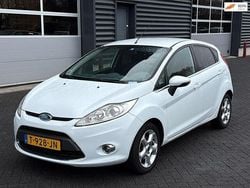 Wit Gebruikt 2010 Ford Fiesta Ghia Hatchback | € 2.750 (Eerlijke prijs)