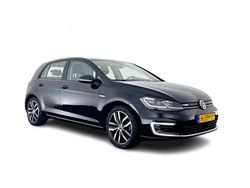 Zwart Gebruikt 2020 VW e-Golf Comfortline Hatchback | € 11.945 (Iets duurder)