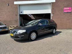 Bruin Gebruikt 2009 VW Passat Comfortline Stationwagen | € 2.849 (Eerlijke prijs)