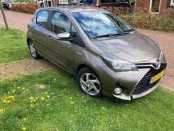 Grijs Gebruikt 2016 Toyota Yaris Trend MPV | € 11.950 (Super prijs)