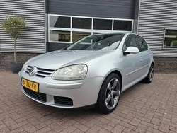 Grijs Gebruikt 2008 VW Golf VI Hatchback | € 2.990 (Eerlijke prijs)