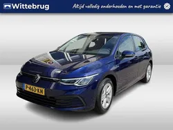 Blauw Gebruikt 2022 VW Golf VIII Life Hatchback | € 21.250 (Goede deal)