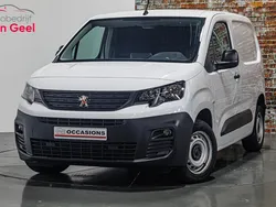 Wit Gebruikt 2021 Peugeot Partner Premium MPV | € 14.695 (Goede deal)