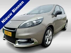 Bruin Gebruikt 2012 Renault Scénic III Bose Edition MPV | € 11.950 (Duur)