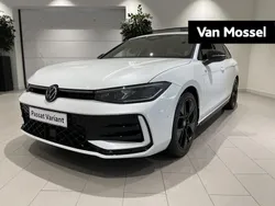 Wit Nieuw 2024 VW Passat Comfortline Stationwagen | € 66.200