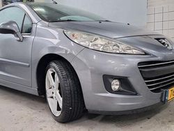 Grijs, metallic lak Gebruikt 2009 Peugeot 207 CC Cabriolet | € 5.450 (Duur)