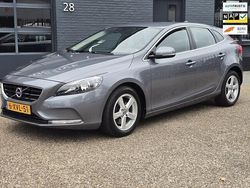 Grijs Gebruikt 2014 Volvo V40 Momentum Stationwagen | € 13.950 (Eerlijke prijs)