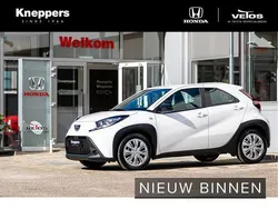 Wit Nieuw 2025 Toyota Aygo Play Hatchback | € 20.950 (Eerlijke prijs)