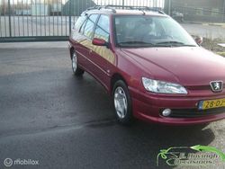 Rood Gebruikt 1999 Peugeot 306 Stationwagen | € 700