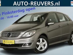 Grijs, metallic lak Gebruikt 2006 Mercedes B200 MPV | € 7.900 (Duur)