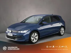 Blauw, metallic lak Nieuw 2025 VW Golf VIII Edition Hatchback | € 36.900 (Eerlijke prijs)
