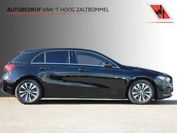 Zwart Gebruikt 2020 Mercedes A160 Business Hatchback | € 18.900 (Eerlijke prijs)
