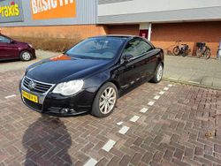 Zwart Gebruikt 2010 VW Eos Highline Cabriolet | € 2.000