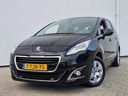 Zwart (metallic) Gebruikt 2014 Peugeot 5008 Active MPV | € 7.450 (Iets duurder)