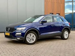 Blauw Gebruikt 2019 VW T-Roc Style SUV | € 17.950 (Eerlijke prijs)