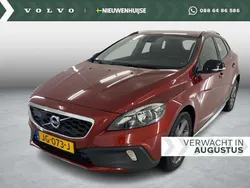 Rood Gebruikt 2016 Volvo V40 CC Summum Stationwagen | € 18.694 (Iets duurder)