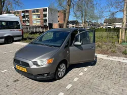 Grijs Gebruikt 2010 Mitsubishi Colt Edition Hatchback | € 3.499 (Eerlijke prijs)
