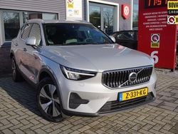 Grijs Gebruikt 2023 Volvo XC40 Core SUV | € 34.950 (Goede deal)