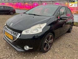 Zwart Gebruikt 2013 Peugeot 208 Hatchback | € 2.650 (Goede deal)
