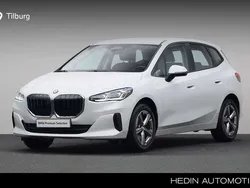 Wit, metallic lak Gebruikt 2022 BMW 220 Active Tourer Comfort Edition MPV | € 33.880 (Super prijs)