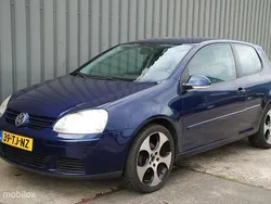 Blauw Gebruikt 2006 VW Golf V Hatchback | € 1.750 (Eerlijke prijs)