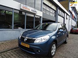 Blauw Gebruikt 2010 Dacia Sandero Lauréate Hatchback | € 2.950 (Eerlijke prijs)