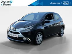 Zwart Gebruikt 2017 Toyota Aygo X-play Hatchback | € 8.430 (Eerlijke prijs)