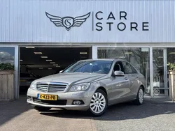 Grijs, metallic lak Gebruikt 2009 Mercedes C180 Elegance Sedan | € 7.450