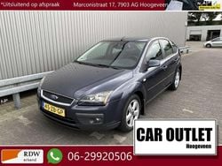 Grijs Gebruikt 2007 Ford Focus Ambiente Hatchback | € 2.250 (Eerlijke prijs)
