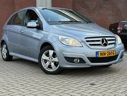 Blauw, metallic lak Gebruikt 2011 Mercedes B180 Business MPV | € 3.995 (Goede deal)