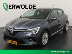 Grijs Gebruikt 2020 Renault Clio V Zen Hatchback | € 11.840 (Eerlijke prijs)